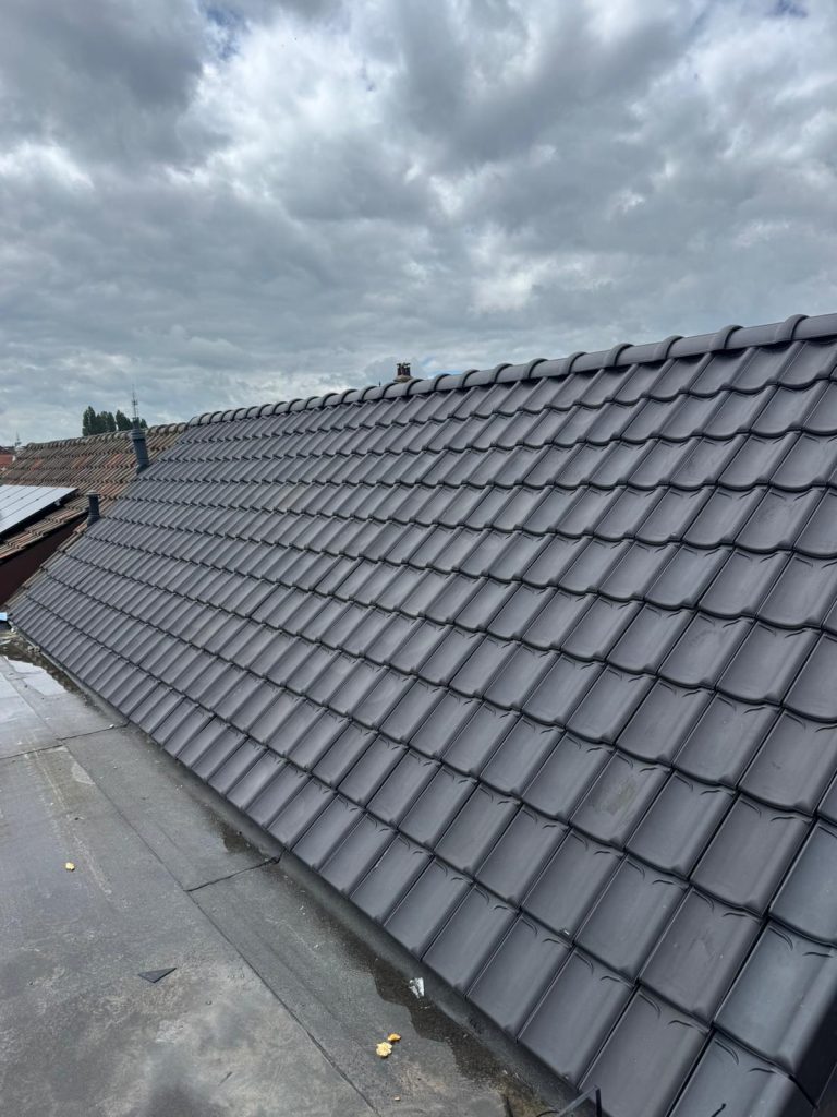 Pannendak vervangen in Boxtel